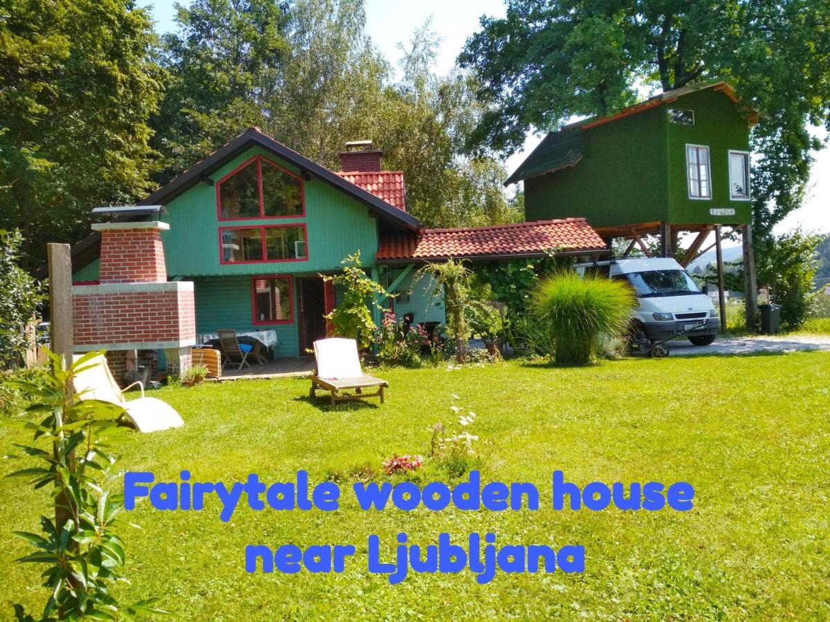 Villa Fairytale Wooden House Grosuplje Exterior foto